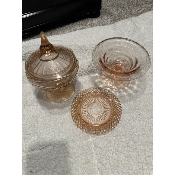 Vintage Pink‎ Depression Glass - Picture 1 of 10